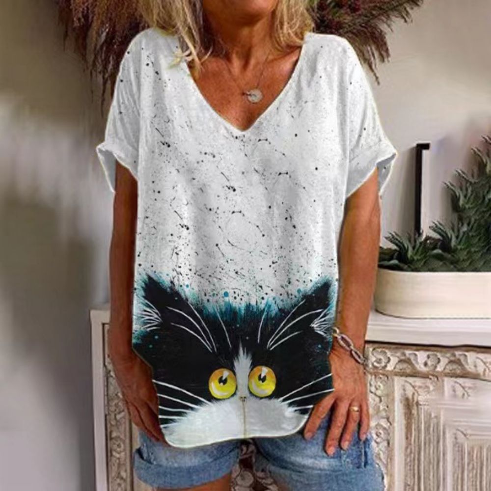 Retro Women's T Shirt Anime Cat Graphic Girl Clothes Summer V-neck Short Sleeve Tees Female Harajuku Streetwear Oversized Blouse