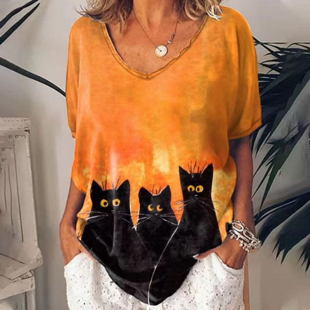 Retro Women's T Shirt Anime Cat Graphic Girl Clothes Summer V-neck Short Sleeve Tees Female Harajuku Streetwear Oversized Blouse